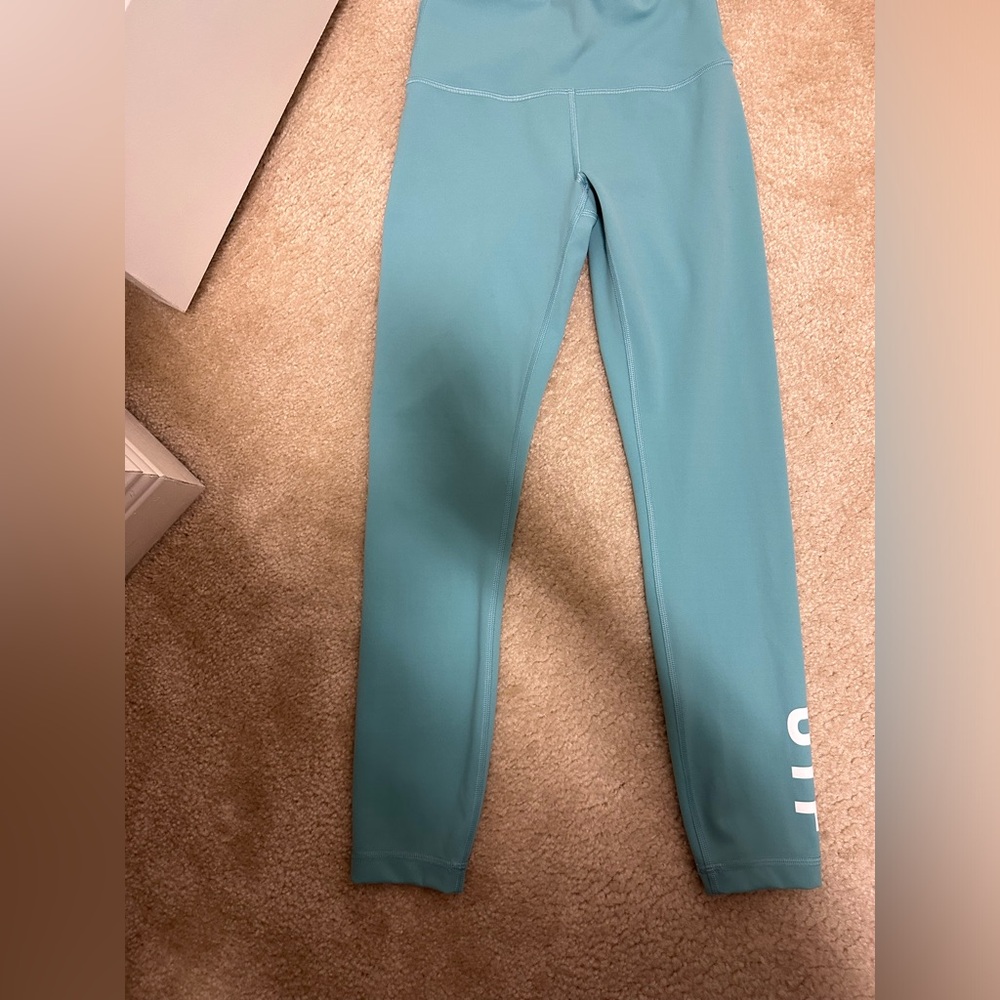 Lululemon Wunder Train Orange Theory OTF teal blue women’s leggings size 6